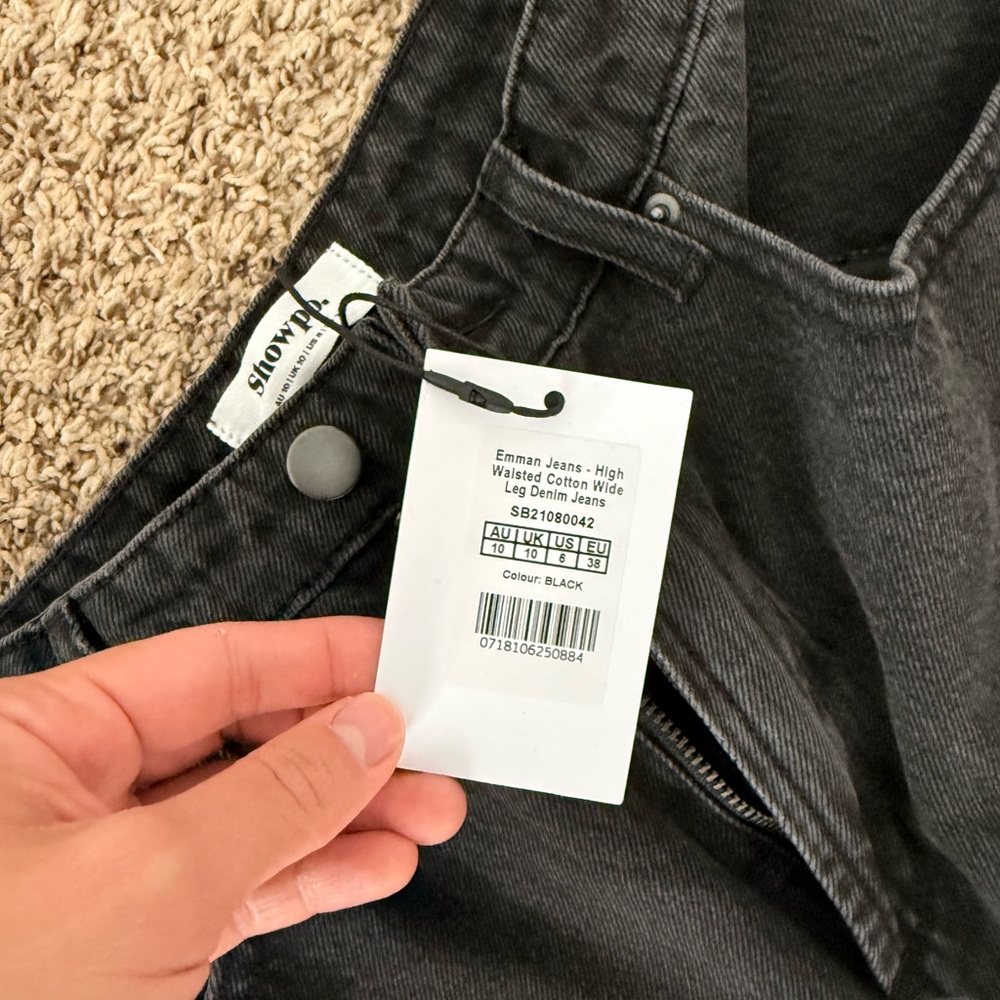 Showpo Black Flare Jeans - Picture 5 of 7